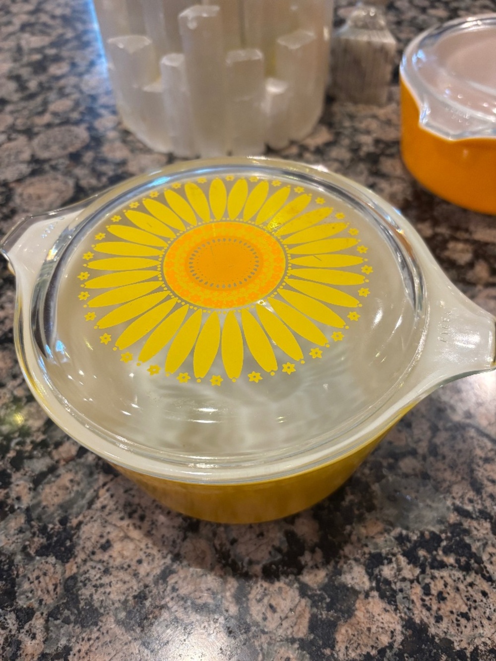 Pyrex Casserole Dish, Daisy Pyrex Bowl, Casserole Dish 1Q, Vintage Pyrex Bowl
